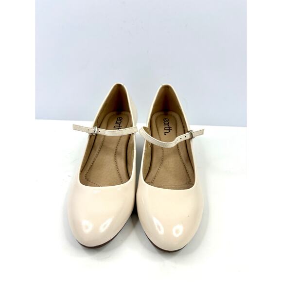Earth Women's Rumer Mary Jane Block Heel Pumps Size 6.5M Ivory NWT and BOX - Picture 1 of 6